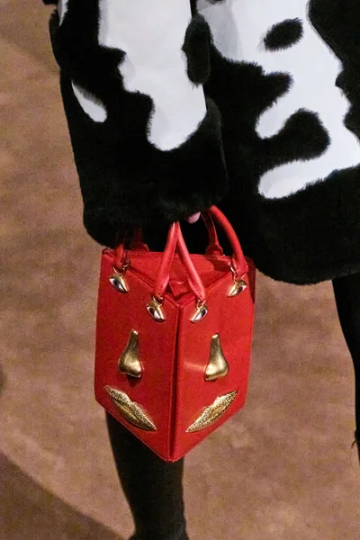 Look 19